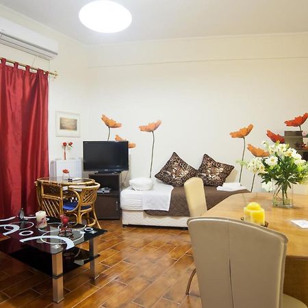 Athina Apartment Дельфы Экстерьер фото